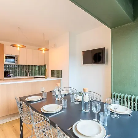 Apartment 3 Bedroom On The Grand Place *