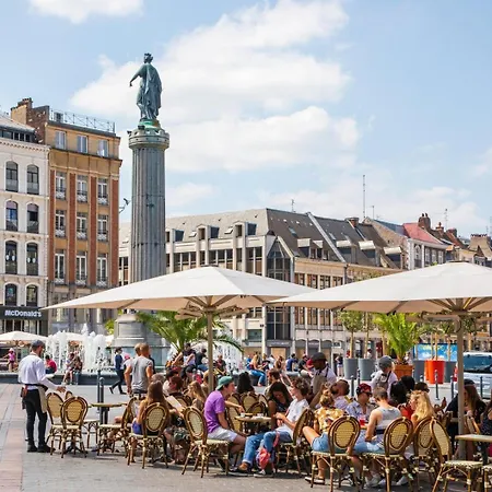 Apartment 3 Bedroom On The Grand Place