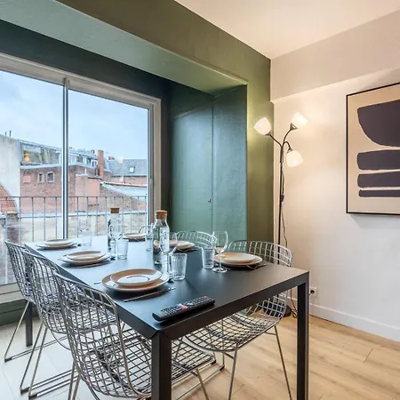 アパート 3 Bedroom On The Grand Place *