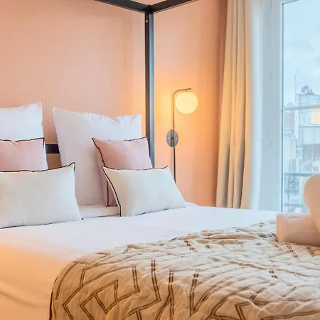 3 Bedroom On The Grand Place リール