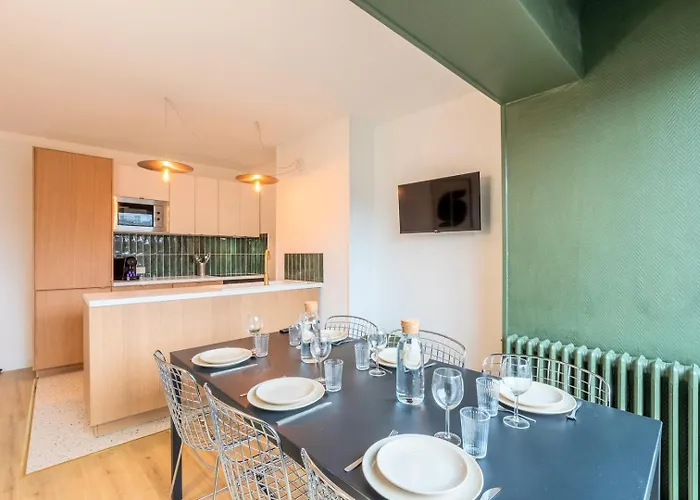 Apartment 3 Bedroom On The Grand Place *